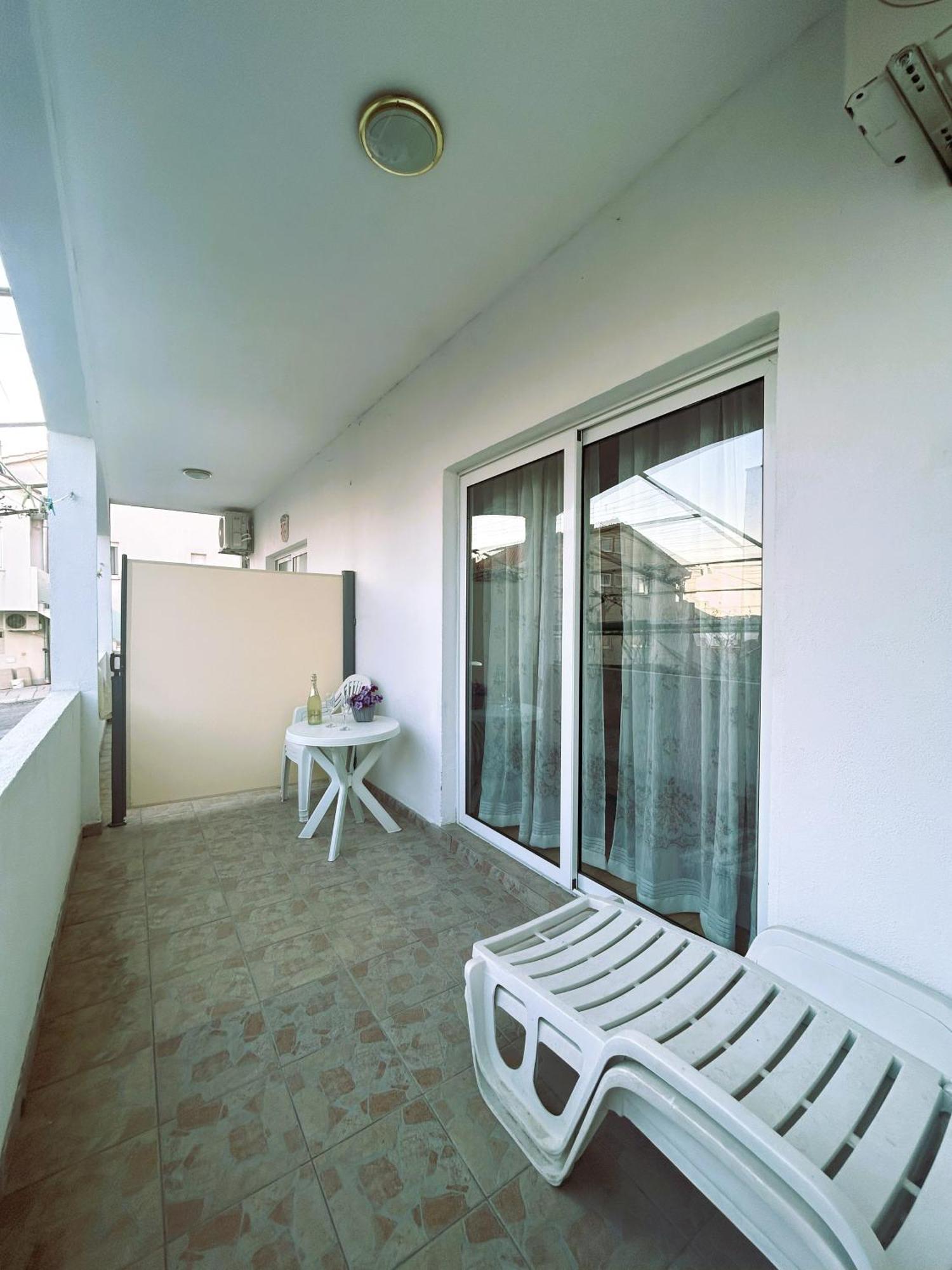 Apartments Valjan Trogir Eksteriør bilde