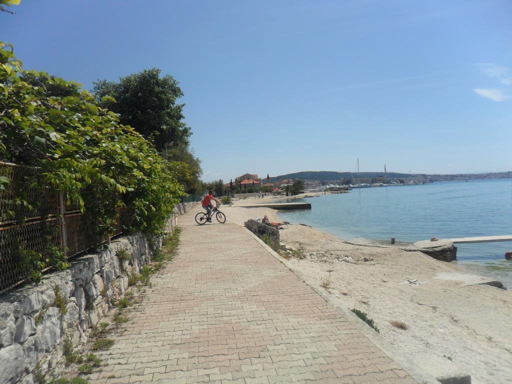 Apartments Valjan Trogir Eksteriør bilde